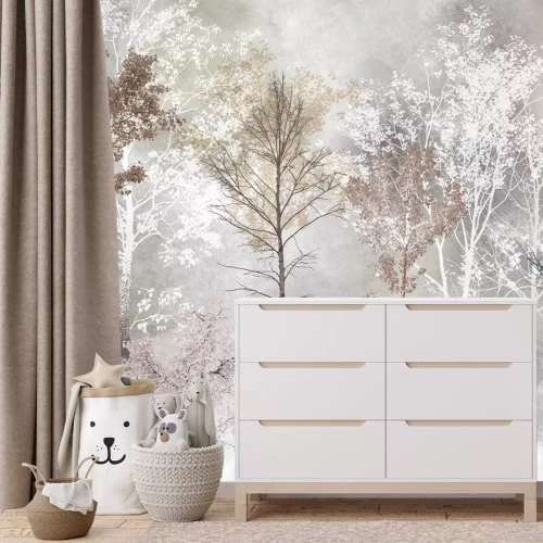 Fotobehang Berkenbomen in de mist, een schilderachtig landschap