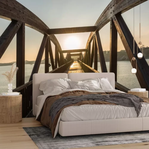 Fotobehang Houten brug over de rivier in het zonlicht