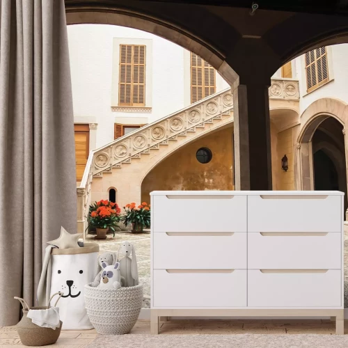 Fotobehang Mallorcaanse binnenplaats met barokke decoraties