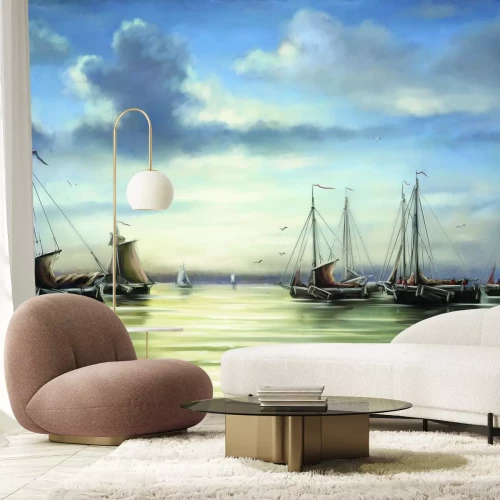 Fotobehang Een schilderachtig zeegezicht met zeilboten op het water