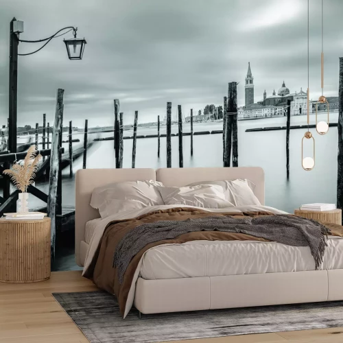 Fotobehang Monochrome foto van een kerk in Venetië