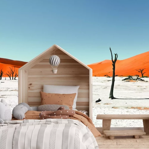 Fotobehang Dode bomen in de eindeloze zandwoestijn