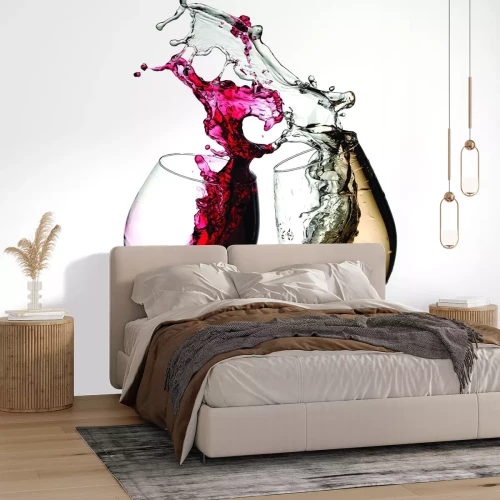 Fotobehang Een elegant glas witte en rode wijn