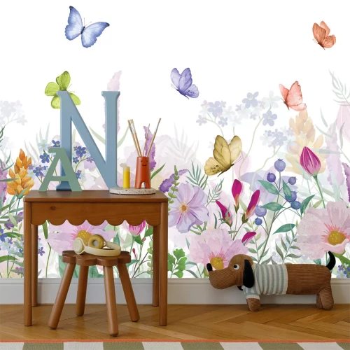 Fotobehang Een bloemenweide met kleurrijke vlinders op een witte achtergrond, een delicaat patroon.