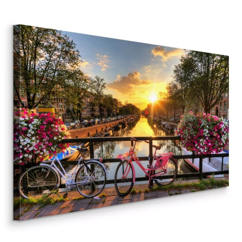 Canvas Een rivier in een Nederlandse stad