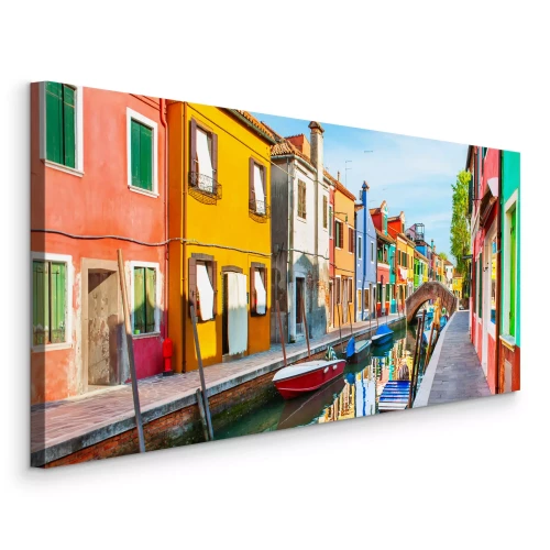 Canvas De waterkant met boten en kleurrijke gebouwen in Venetië