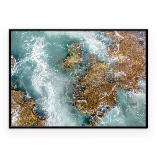 Poster Turquoise water over de stenen