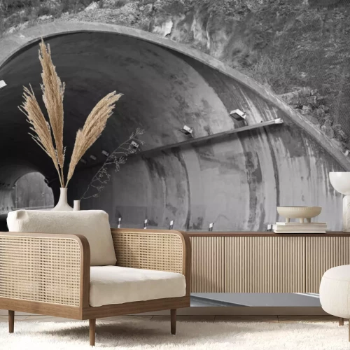 Fotobehang Wegtunnel door de bergen in zwart-wit