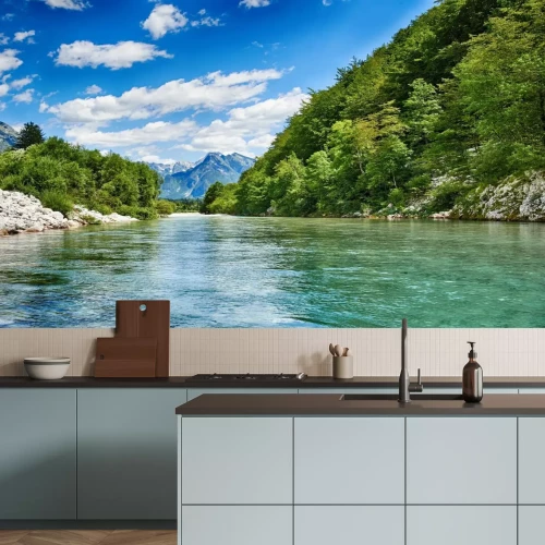 Fotobehang Een rivier in de bergen met een panoramisch uitzicht op het berglandschap