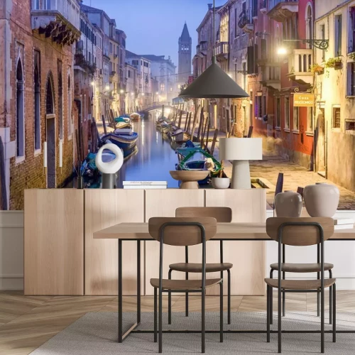 Fotobehang Venetiaanse straat bij nacht