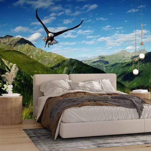 Fotobehang Adelaar op de achtergrond van het berglandschap