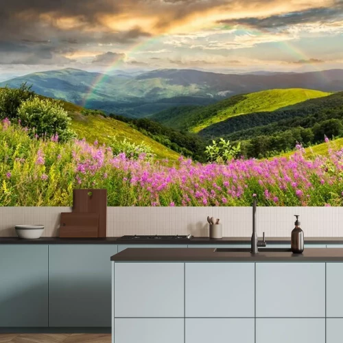 Fotobehang Bergen en paarse bloemen