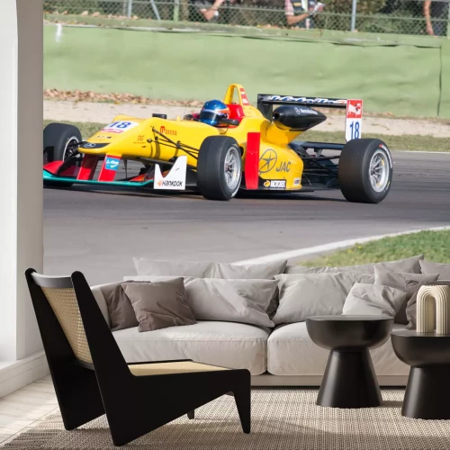 Fotobehang Imola, Italië - 11 oktober 2014: Dallara F312 Mercedes van Jo Zeller Racing Team, gedreven door Tatiana Calderon (Col) in actie tijdens de FIA ​​Formula 3 European Championship ??