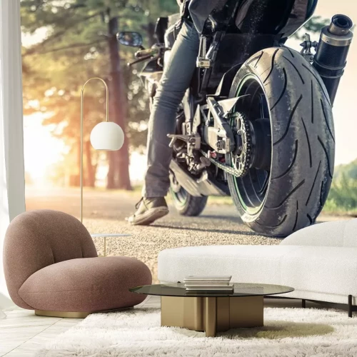 Fotobehang Motorrijder op de weg