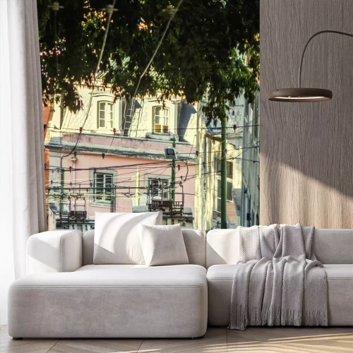 Fotobehang Uitzicht op de beroemde lift van vintage elektrische tram van Gloria, gevestigd in Lissabon, Portugal.