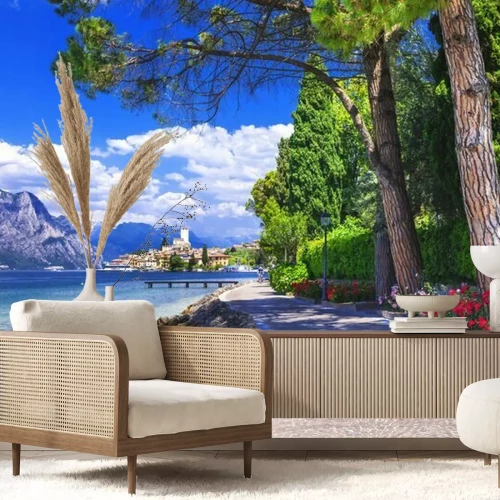 Fotobehang Een pittoreske promenade aan het water