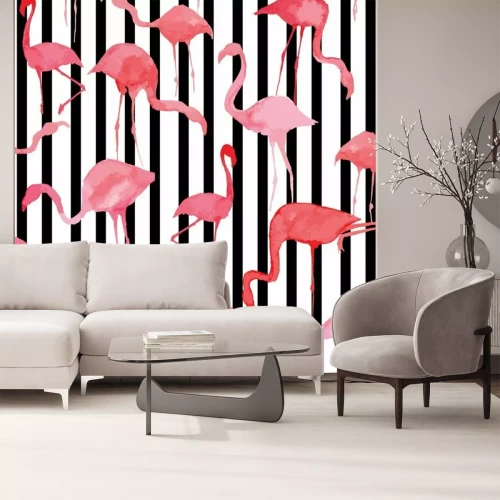 Fotobehang Roze flamingo's op een achtergrond van strepen