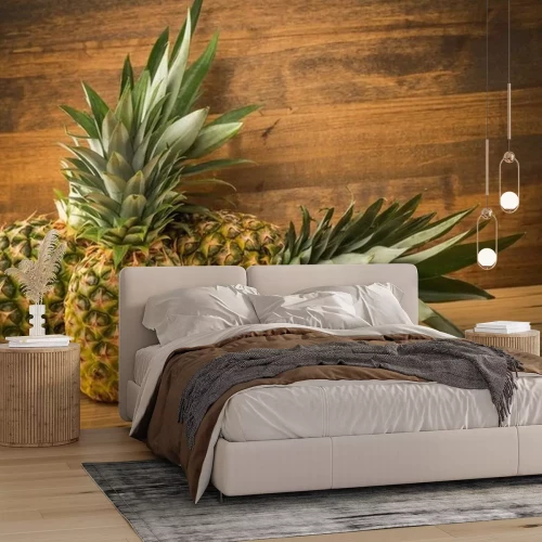 Sticker Exotische ananas op een houten tafelblad