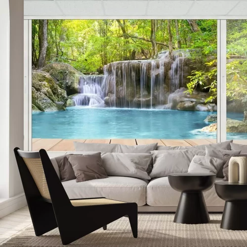 Fotobehang Uitzicht vanaf het terras op de waterval en groene vegetatie