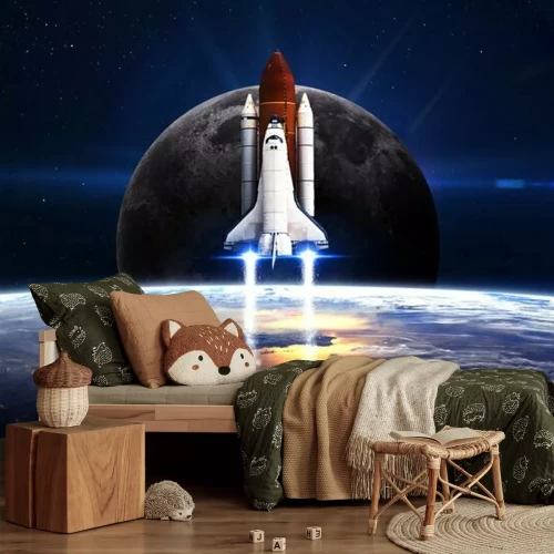 Fotobehang Een ruimteschip met planeet Aarde op de achtergrond