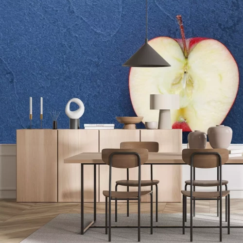 Sticker De helft van een appel op een marineblauwe achtergrond