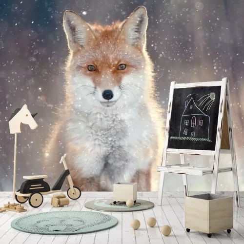 Fotobehang Een vos in de vallende sneeuw