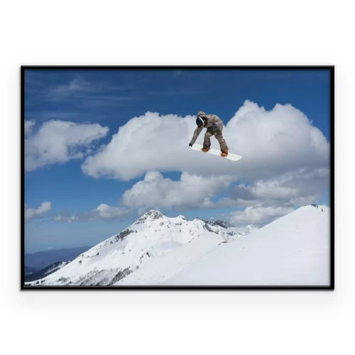 Poster Snowboardacrobatiek in de hoge bergen