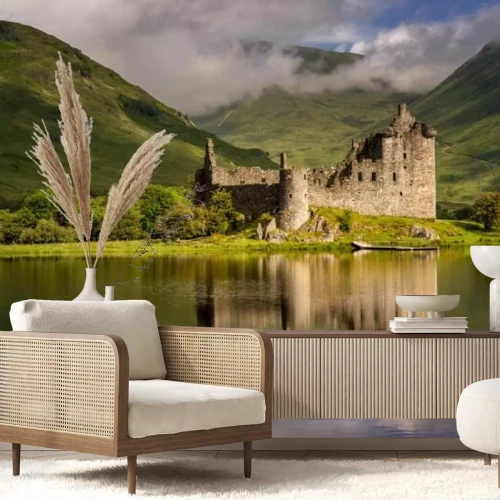 Fotobehang Kilchurn Castle in Schotland, groen landschap