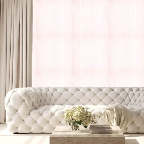 Behang Patroon van dunne roze strepen op een witte achtergrond