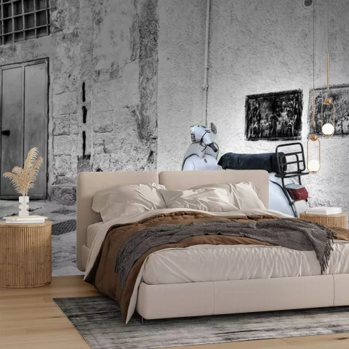 Fotobehang Witte scooter in hoek steegje. Monopoli. Apulië.