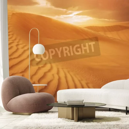 Fotobehang Oranje zonsondergang boven de woestijn