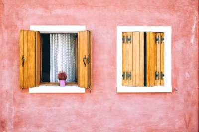 Fotobehang Ramen in het roze huis