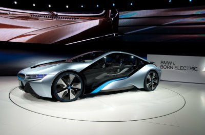 Fotobehang FRANKFURT - 25 september: BMW Concept car i8 die bij de 64ste Internationale Automobil Ausstellung (IAA) op 25 september 2011 in Frankfurt, Duitsland.