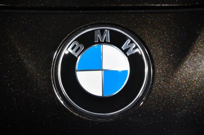 Fotobehang Close-up BMW Chroom metalen