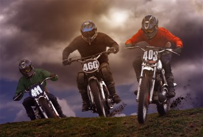 Fotobehang Motorfiets klauteren of motorcross plaatsvindt over ruw terrein en omvat steile hellingen